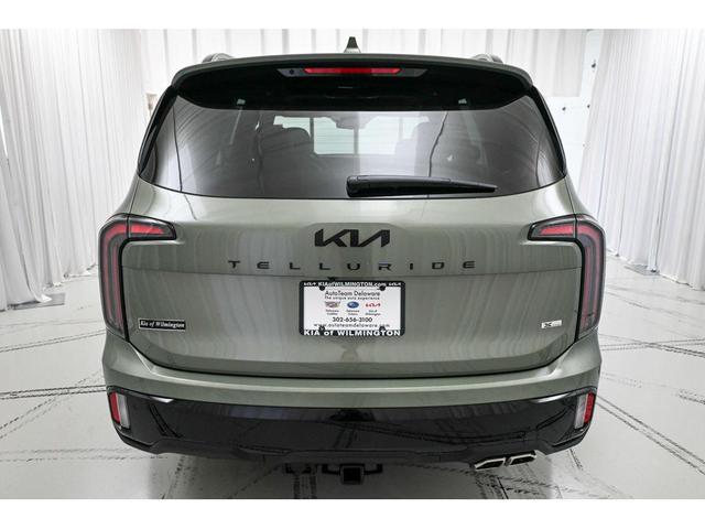 Photo of 2025 Dark Moss Kia Telluride
