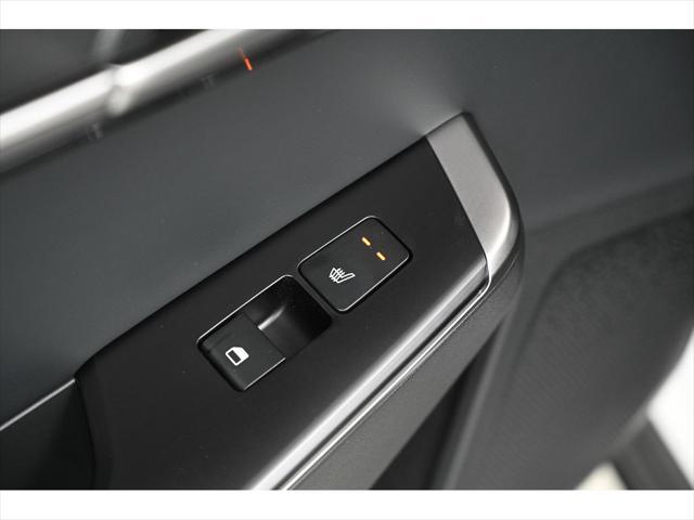 Photo of 2025 Glacier White Pearl Kia EV6
