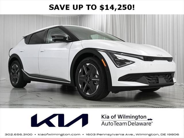 Photo of 2025 Glacier White Pearl Kia EV6
