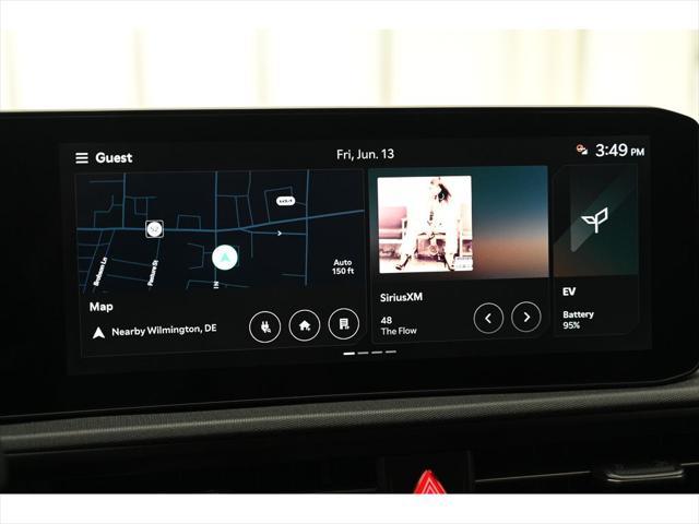 Photo of 2025 Glacier White Pearl Kia EV6