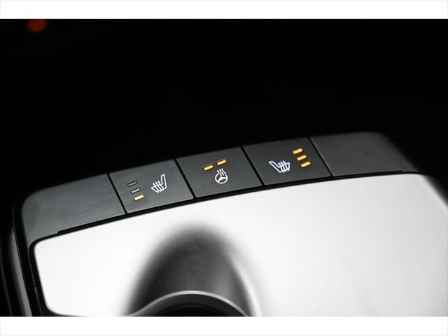 Photo of 2025 Glacier White Pearl Kia EV6