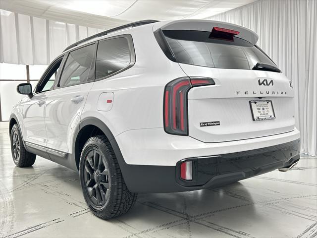Photo of 2025 Glacial White Pearl Kia Telluride