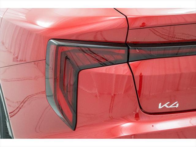Photo of 2025 Currant Red Kia K4