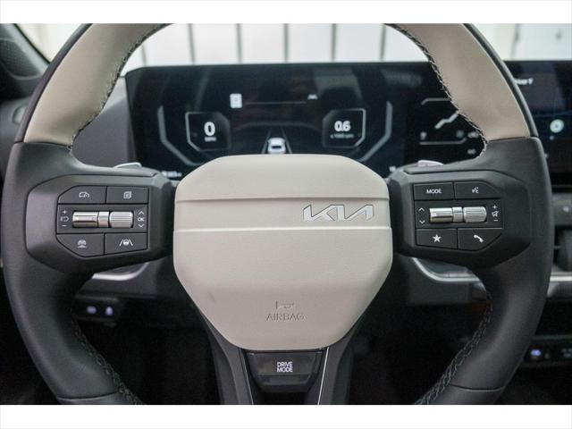 Photo of 2025 Currant Red Kia K4