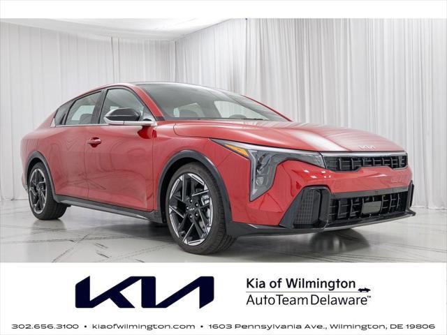 Photo of 2025 Currant Red Kia K4