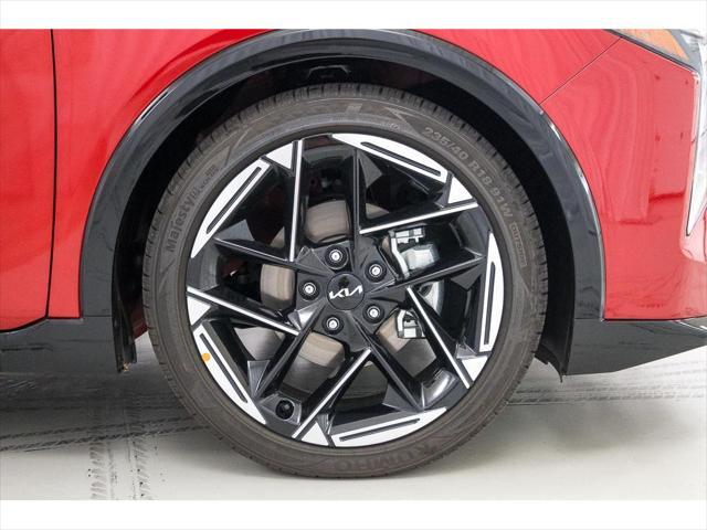 Photo of 2025 Currant Red Kia K4