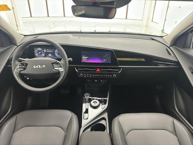 Photo of 2025 Aurora Black Pearl Kia Niro EV