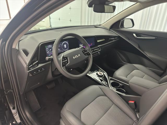 Photo of 2025 Aurora Black Pearl Kia Niro EV