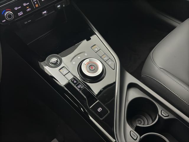 Photo of 2025 Aurora Black Pearl Kia Niro EV