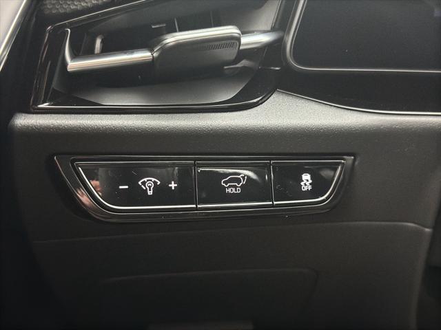Photo of 2025 Aurora Black Pearl Kia Niro EV
