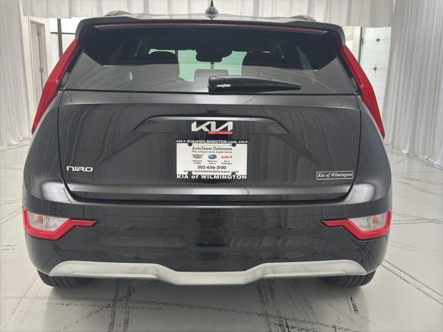 Photo of 2025 Aurora Black Pearl Kia Niro EV