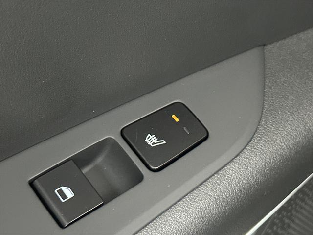 Photo of 2025 Aurora Black Pearl Kia Niro EV