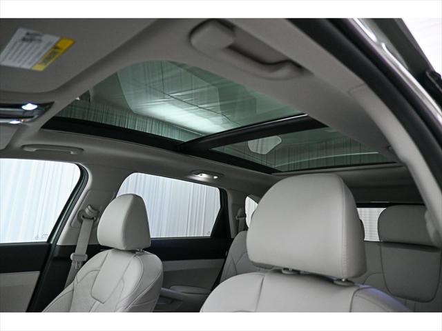 Photo of 2025 Jungle Green Kia Sorento