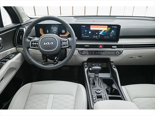 Photo of 2025 Jungle Green Kia Sorento