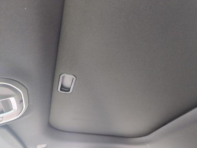 Photo of 2025 Silver Zynith Jeep Grand Cherokee