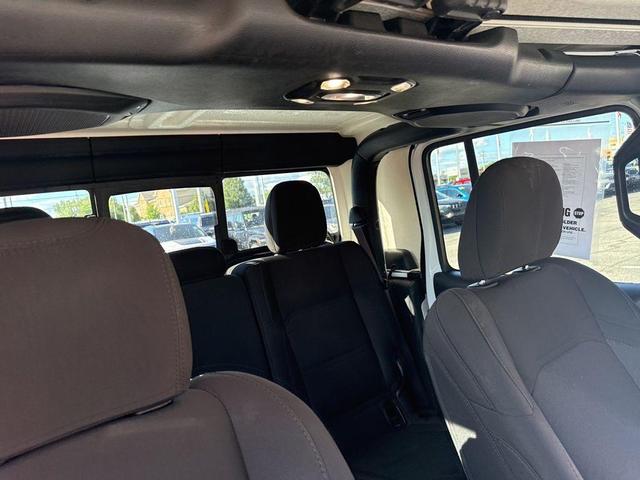 Photo of 2023 Bright White Clearcoat Jeep Gladiator