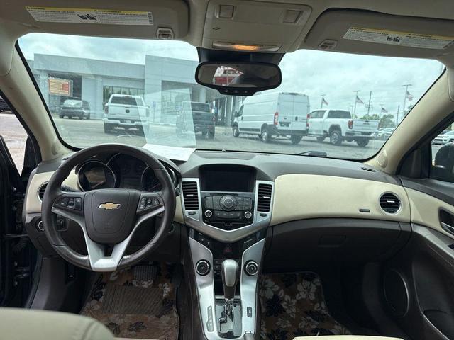 Photo of 2014 Rainforest Green Metallic Chevrolet Cruze