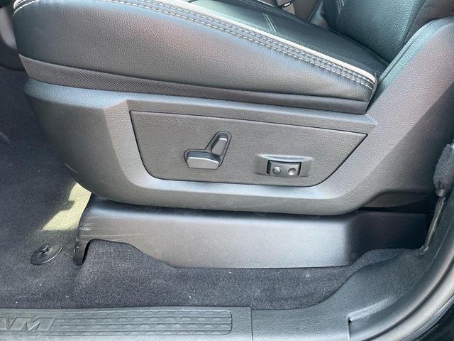 Photo of 2025 Diamond Black RAM 2500