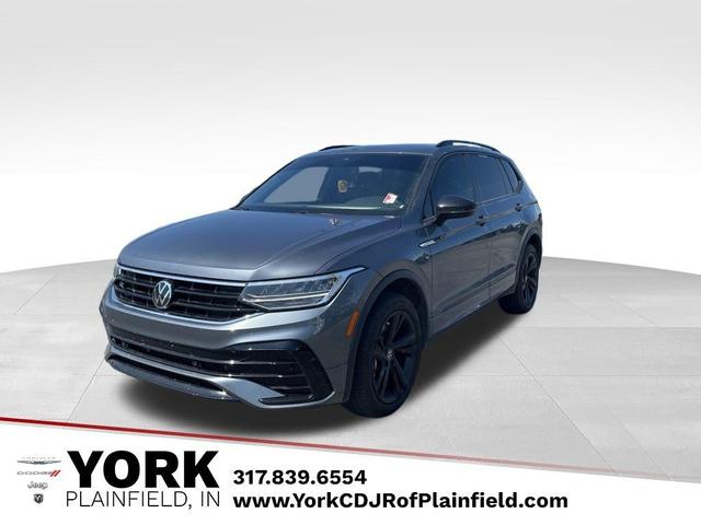 Photo of 2024 Platinum Gray Metallic Volkswagen Tiguan