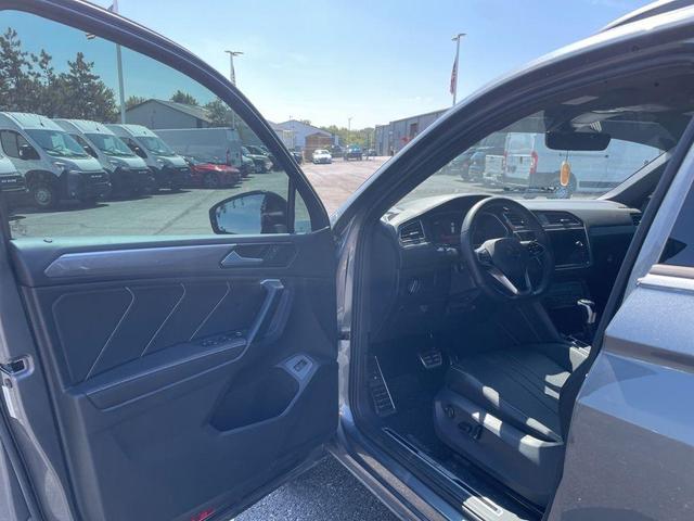 Photo of 2024 Platinum Gray Metallic Volkswagen Tiguan
