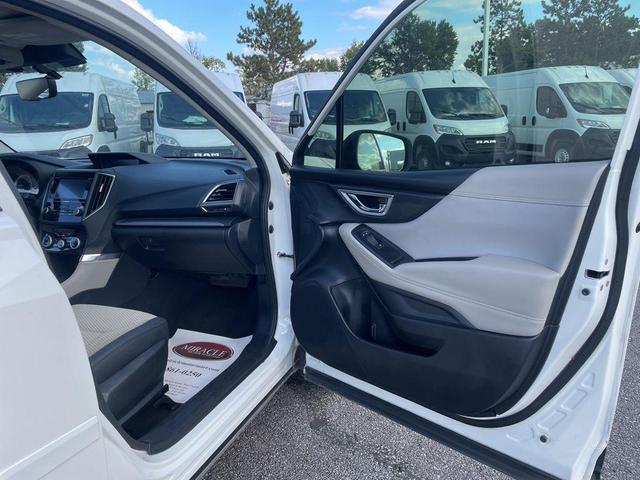 Photo of 2024 Crystal White Pearl Subaru Forester