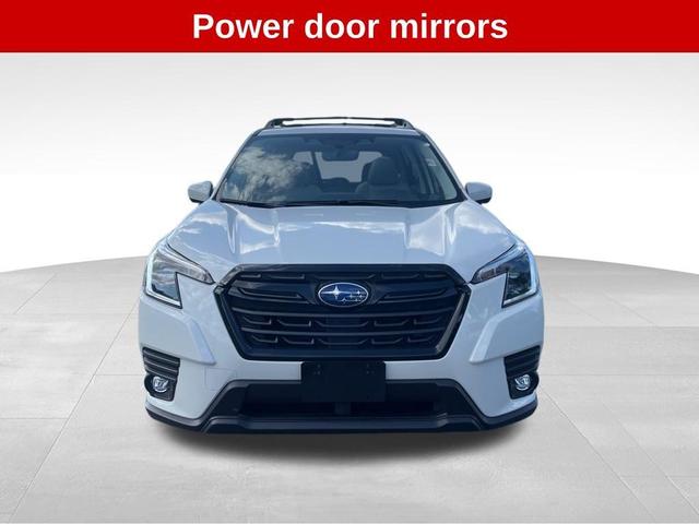 Photo of 2024 Crystal White Pearl Subaru Forester