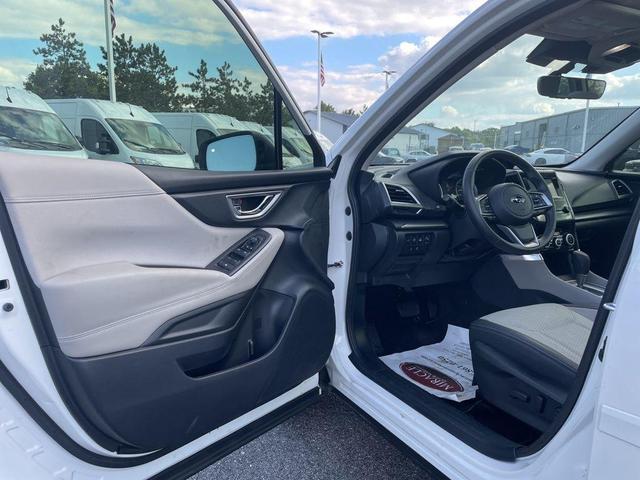 Photo of 2024 Crystal White Pearl Subaru Forester