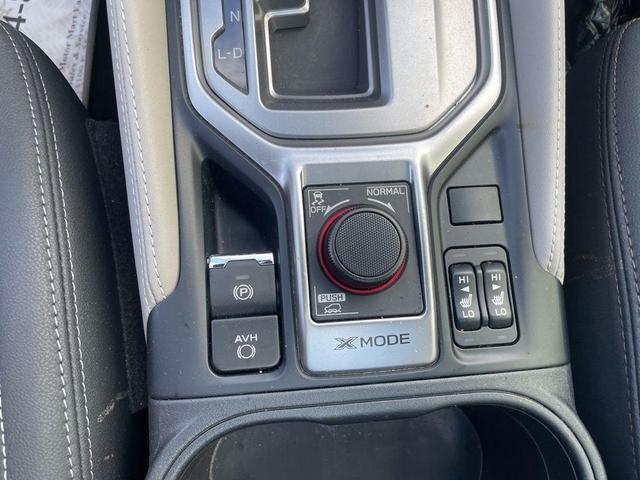 Photo of 2024 Crystal White Pearl Subaru Forester