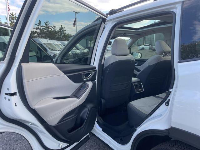 Photo of 2024 Crystal White Pearl Subaru Forester