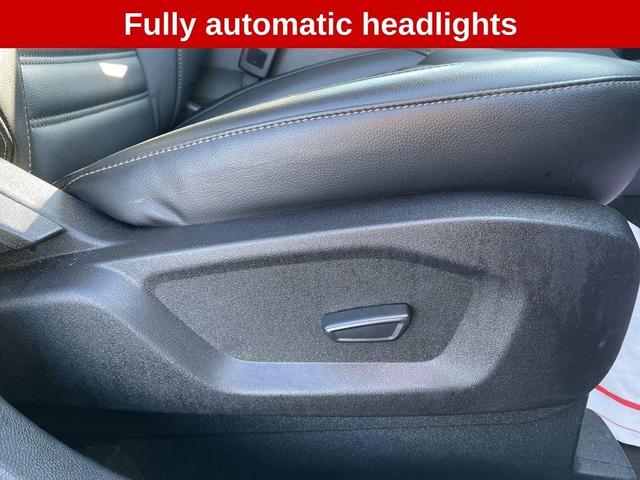 Photo of 2024 Black Metallic Ford Edge