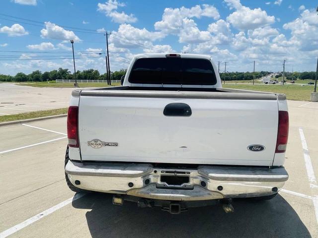 Photo of 2005 Oxford White Clearcoat Ford F-350
