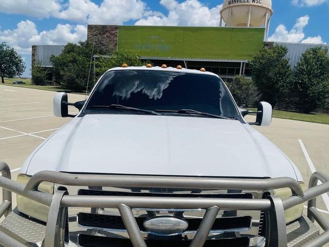 Photo of 2005 Oxford White Clearcoat Ford F-350