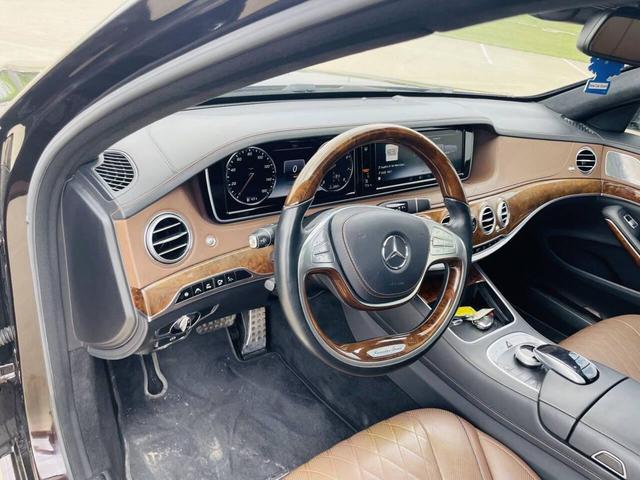 Photo of 2015 Black Mercedes-Benz S-Class
