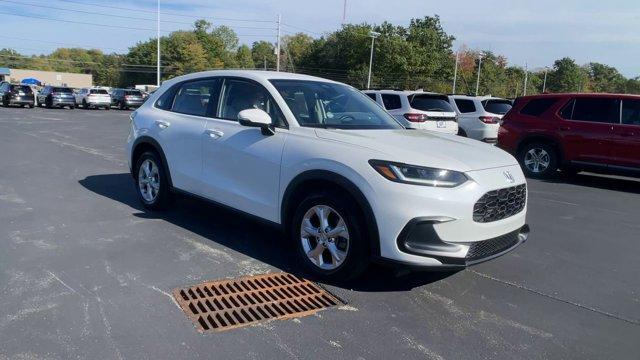 Photo of 2023 White Honda HR-V