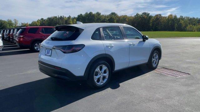 Photo of 2023 White Honda HR-V