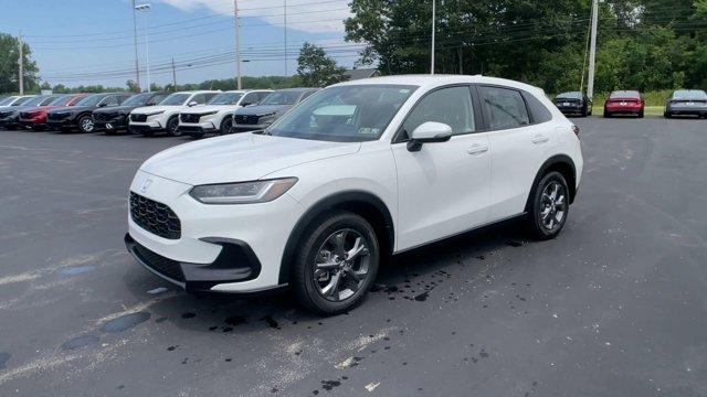 Photo of 2026 Platinum White Pearl Honda HR-V