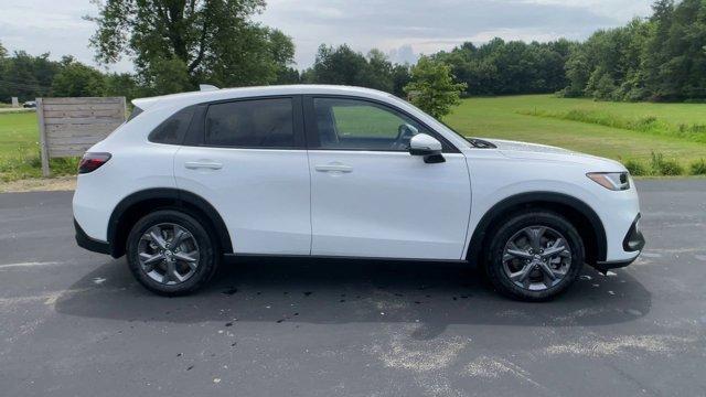 Photo of 2026 Platinum White Pearl Honda HR-V
