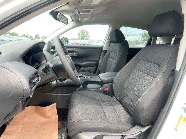 Photo of 2026 Platinum White Pearl Honda HR-V