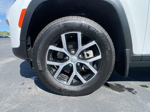 Photo of 2024 Bright White Clearcoat Jeep Grand Cherokee