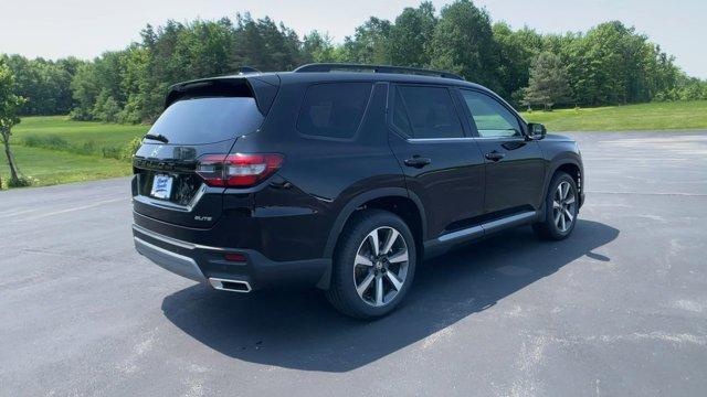 Photo of 2025 Crystal Black Pearl Honda Pilot