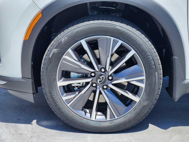 Photo of 2026 Radiant White INFINITI QX60
