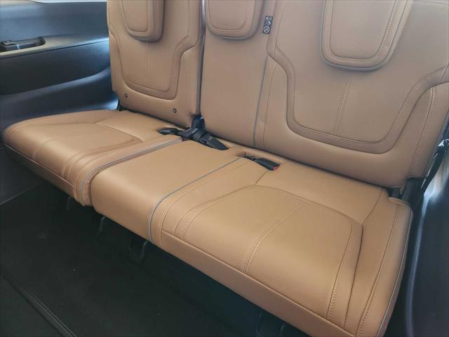 Photo of 2025 Radiant White INFINITI QX80