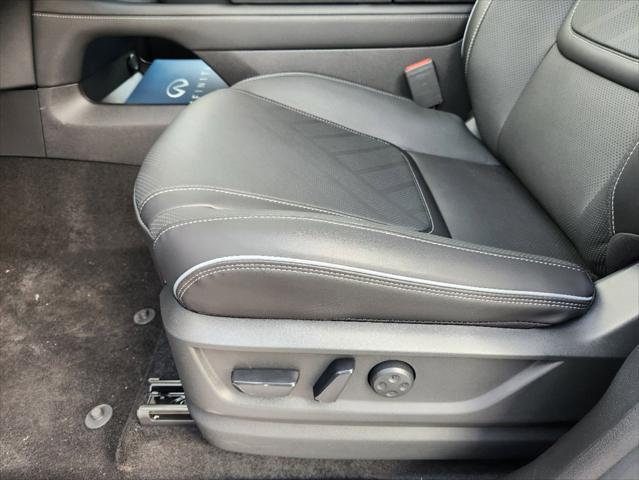 Photo of 2025 Grand Blue INFINITI QX80