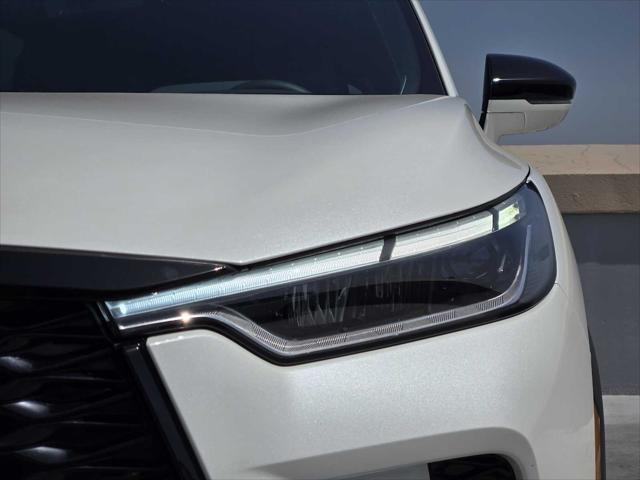 Photo of 2025 Majestic White INFINITI QX60