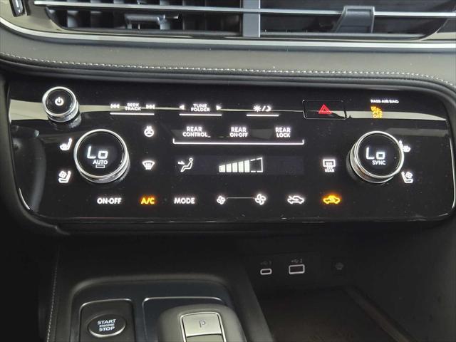 Photo of 2025 Majestic White INFINITI QX60