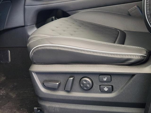Photo of 2025 Mineral Black INFINITI QX80