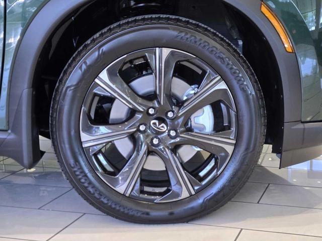 Photo of 2026 Deep Emerald/Black Obsidian INFINITI QX60