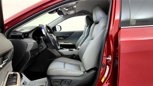 Photo of 2023 Ruby Flare Pearl Toyota Venza