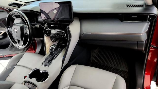 Photo of 2023 Ruby Flare Pearl Toyota Venza
