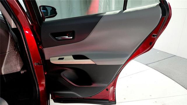 Photo of 2023 Ruby Flare Pearl Toyota Venza